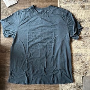 Lululemon tee